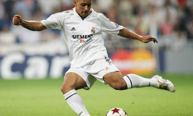 Cầu thủ Roberto Carlos là ai?